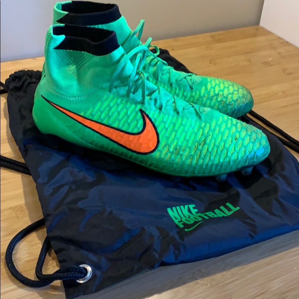 Nike Magista Obra FG Soccer Cleats, Size US11 Mens